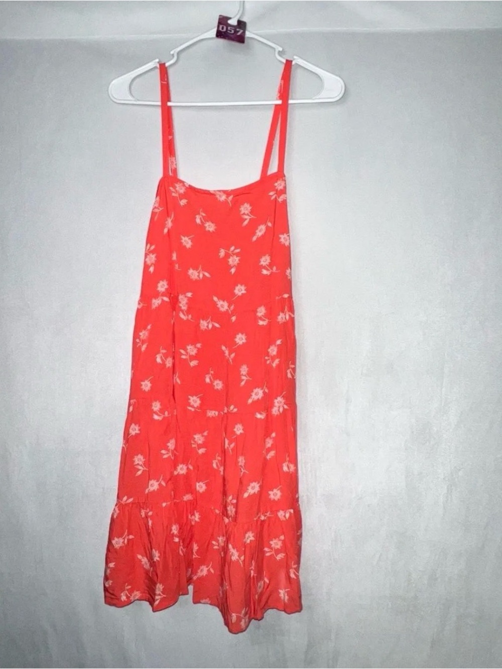 Old Navy Women’s Medium Rayon Short Dress with pockets Adj straps PTP 19.5"